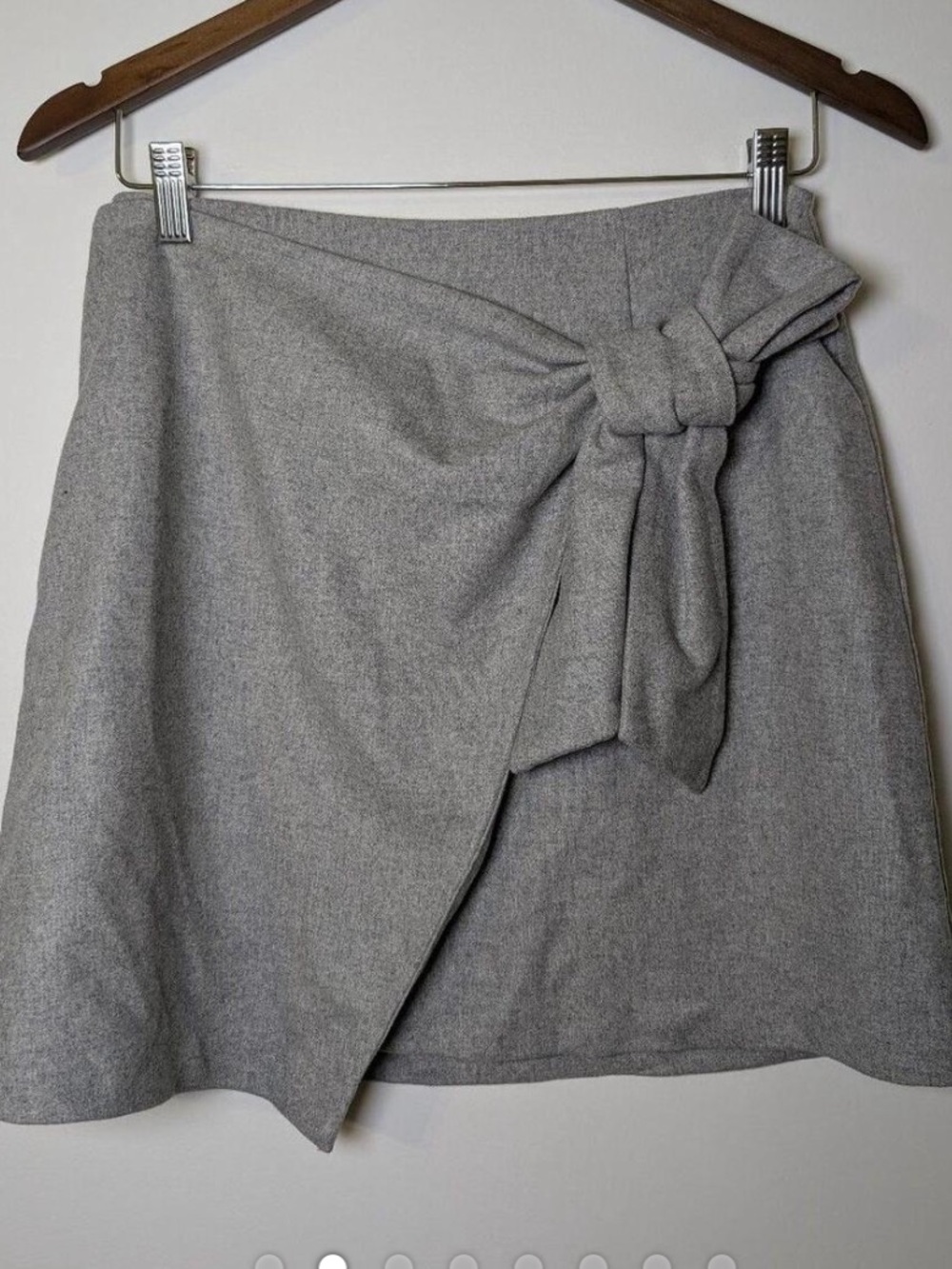 Wilfred Light Grey Wrap-Tie Mini Skirt